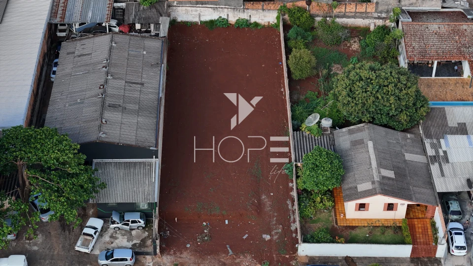 Imagens do imóveis Terreno Comercial à venda - Zoneamento ZC-2 - com 600 m² - próximo Av Tiradentes - Bandeirantes - Londrina PR