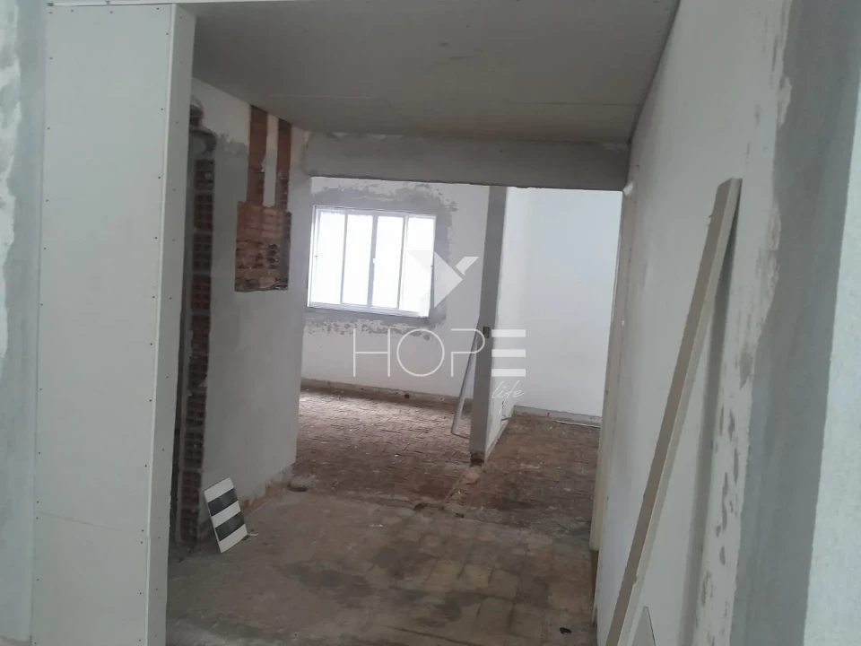 Imagens do imóveis Casa comercial para locação com 630 m² de terreno - 330 m² construídos - uso misto - Jardim Shangri-Lá - Londrina PR