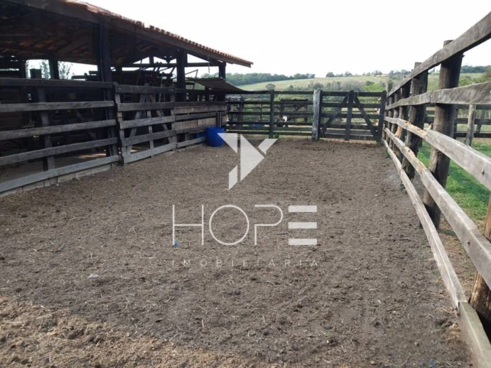 Sítio à venda – 25 alqueires (605.000 m²) – Araçoiaba da Serra/SP