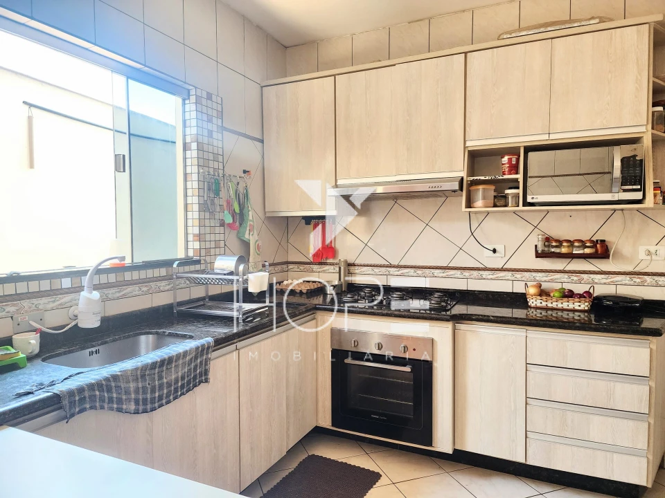 Casa à venda – 3 quartos – Conjunto Parigot de Souza 3 – Londrina/PR