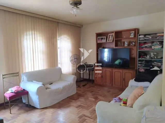 Imagens do imóveis Casa à venda com 250 m² - 3 quartos - 2 vagas - edícula - próximo ao Hospital Evangélico - Jardim Londrilar - Londrina PR