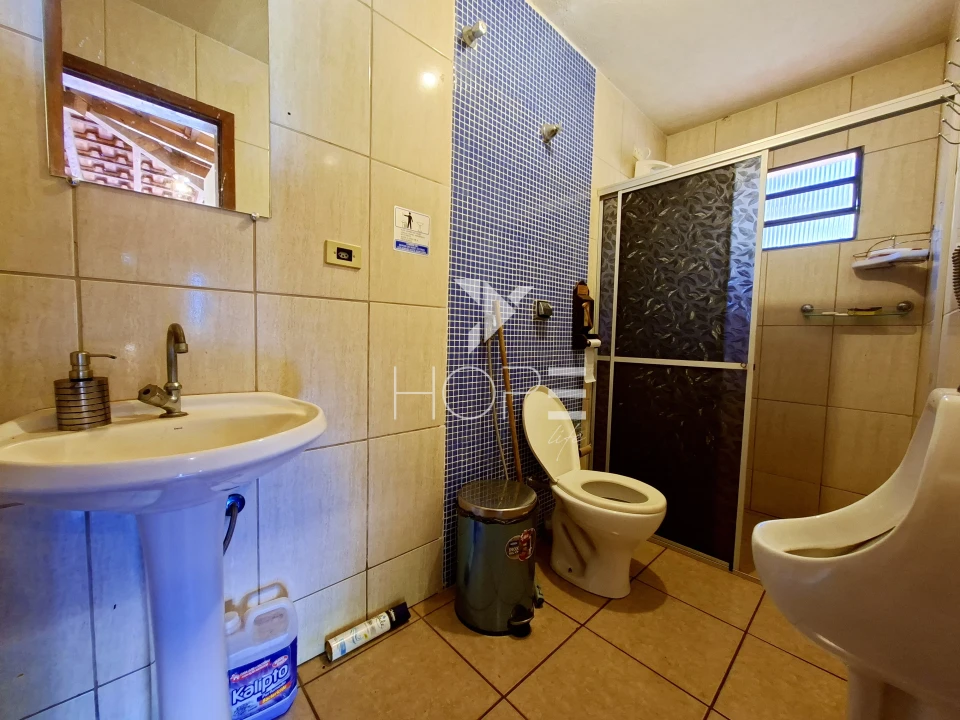 Imagens do imóveis Chácara molhada à venda com 30.492 m² - 3 casas - piscina - acesso direto ao rio - Alvorada do Sul PR