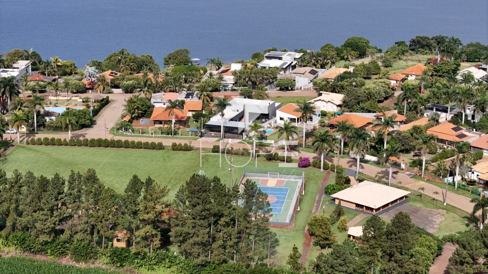 Imagens do imóveis Condomínio Riviera do Poente - chácara à venda com 1.300 m² - 2 quartos - 1 suíte - 4 vagas -  piscina - Alvorada do Sul PR