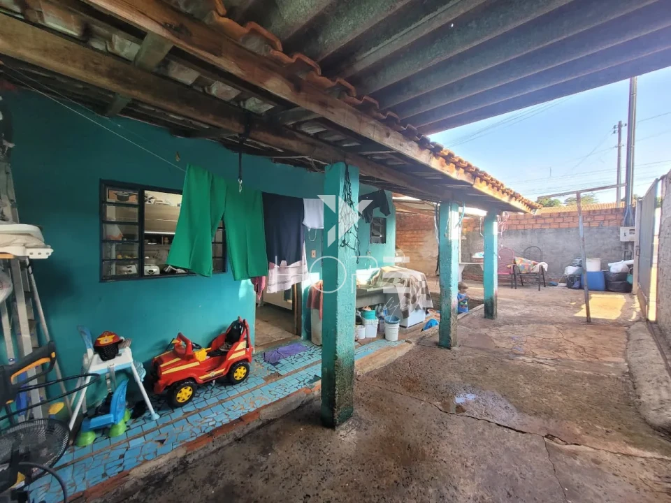 Imagens do imóveis Casa à venda com 77m² - 200m² de terreno - 2 quarto - 1 banheiro - 1 vaga - Jardim Josiane - Cambé PR