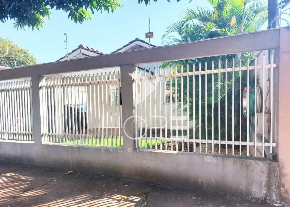 Casa à venda – 2 quartos – Bairro Ouro Verde – Londrina/PR