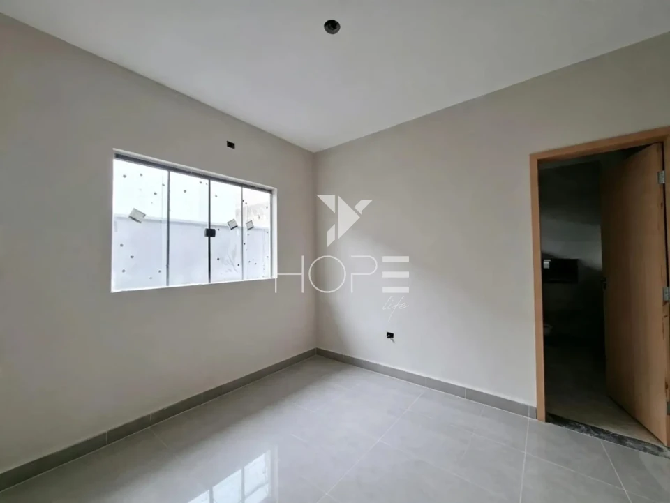 Imagens do imóveis Casa Geminada à venda com 85 m² - 3 quartos (1Suite) - 2 vagas - Jardim Montecatini - Zona Leste - Londrina PR