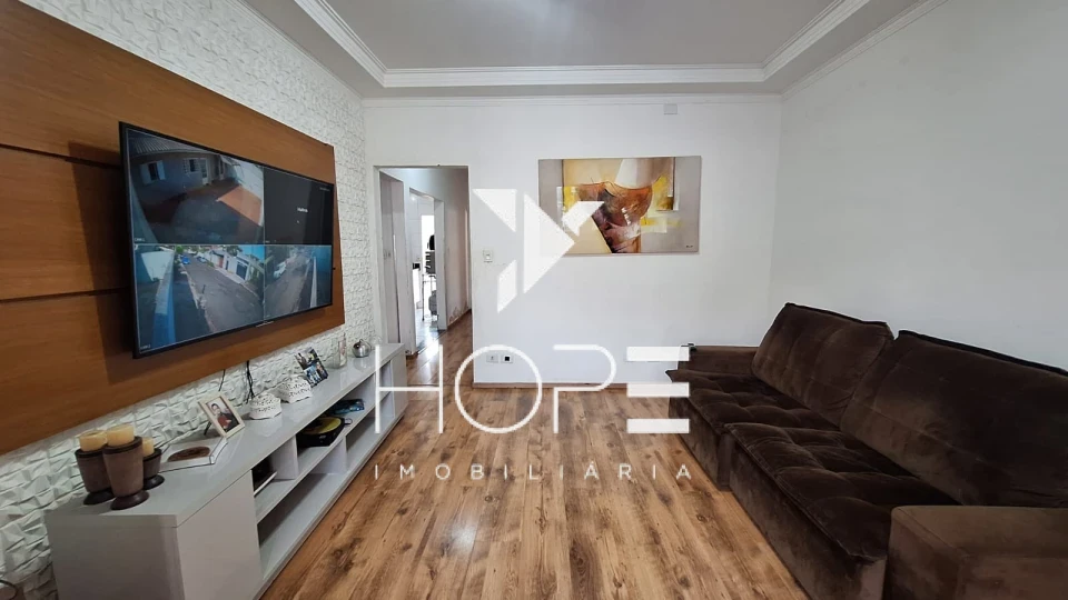 Casa com Edícula à Venda na Região Central de Londrina – Vila Larsen I / Vila Brasil