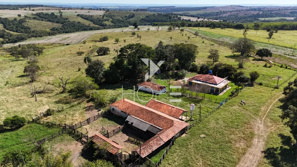 Imagens do imóveis Fazenda à venda com 133 alqueires - agricultura e pecuária - 80% de aproveitamento - Angatuba SP