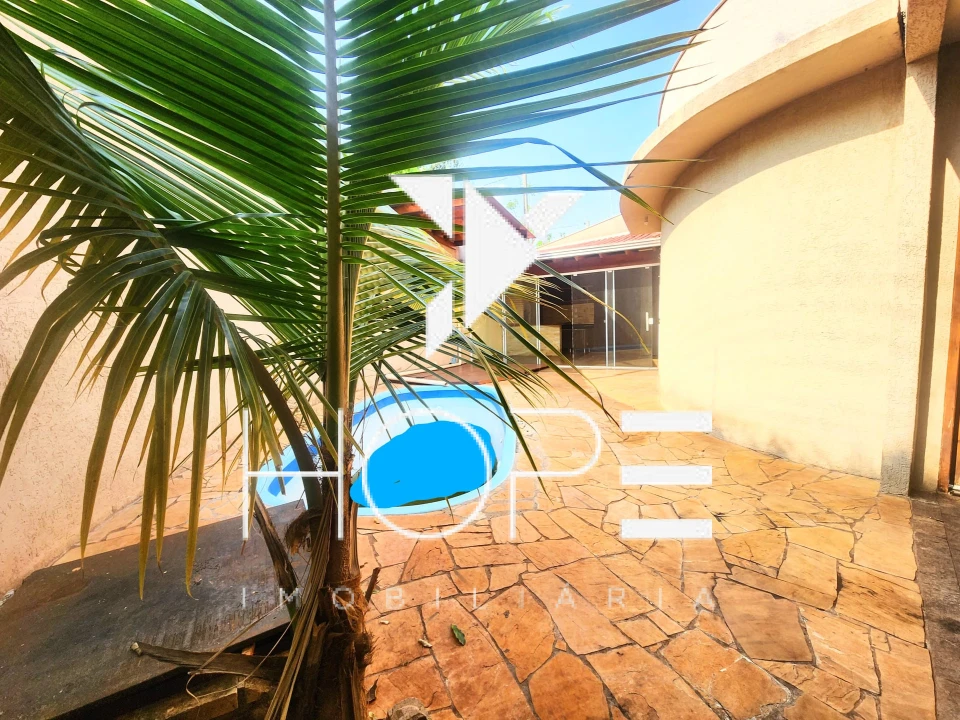 CASA  DE 150 m² A VENDA NA AVENIDA  DAS NACOES