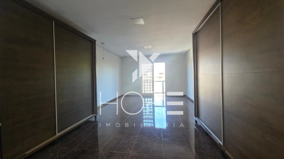 Sobrado à Venda – 390 m² – Dom Pedro - Zona Leste – Londrina/PR