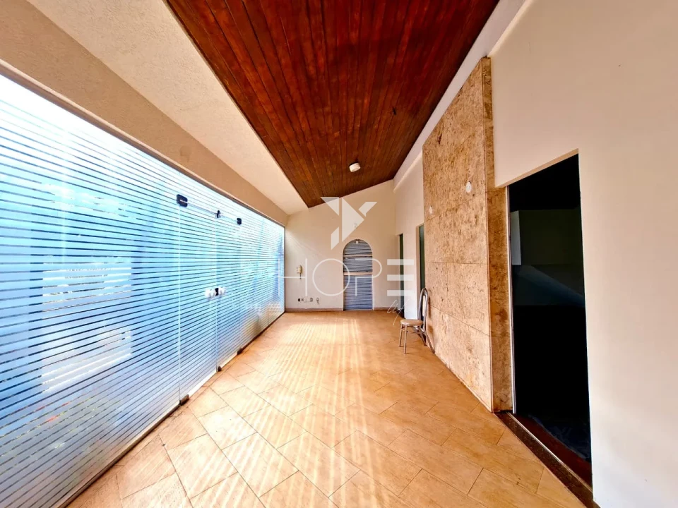 Imagens do imóveis Casa comercial à venda com 438 m² - próxima à Av. Higienópolis e Av. JK - Centro - Londrina PR