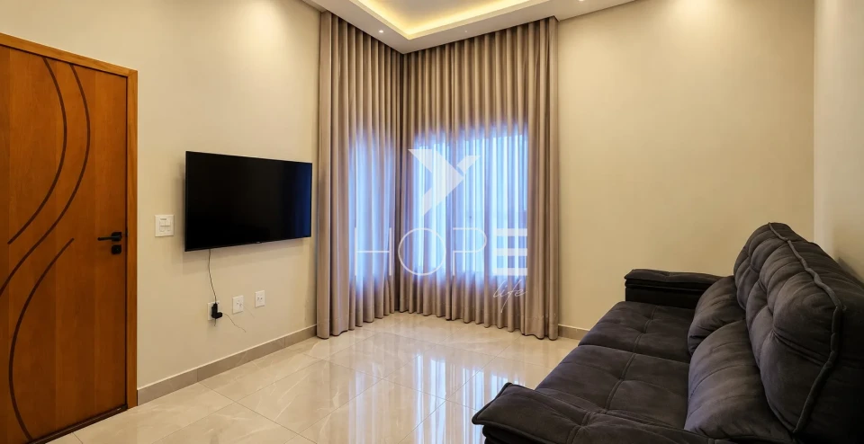 Casa geminada à venda - 03 quartos  (1 Suíte)  81 m² -  Jd. Bela Itália - Cambé/Pr.