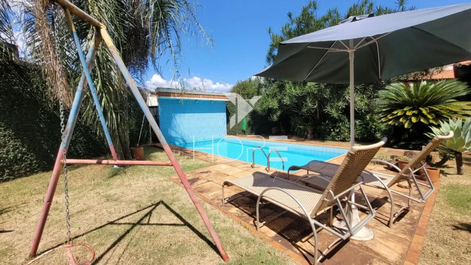 Imagens do imóveis Sobrado à Venda com Piscina – 301m² – 3 Quartos (1 Suíte) – Tucano – Zona Sul – Londrina/PR
