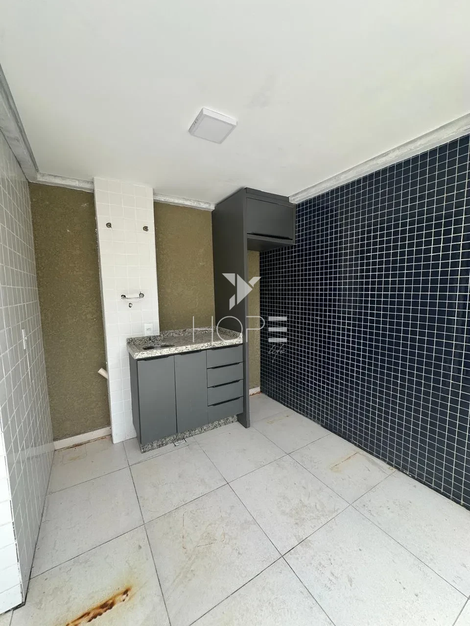Imagens do imóveis Cobertura duplex à venda em Matinhos, Centro, com 91 m², 2 quartos, área gourmet e 1 vaga de garagem - Aceita permuta por imóvel em Londrina/PR.