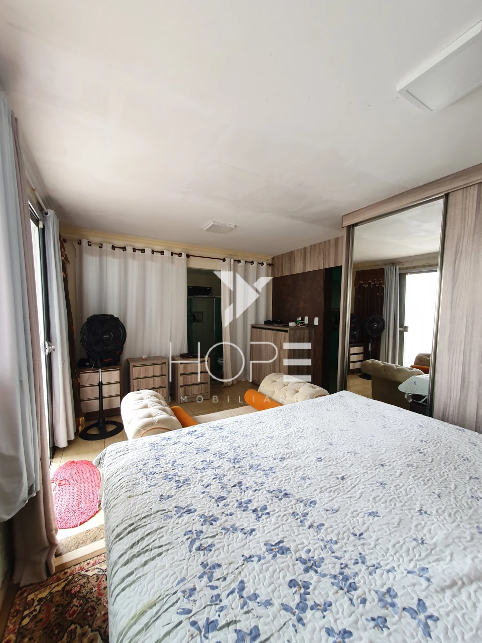 Imagens do imóveis Casa com 3 Quartos + Galpão Comercial à Venda – 285,66 m² – Conj. Hab. Santiago II – Londrina/PR