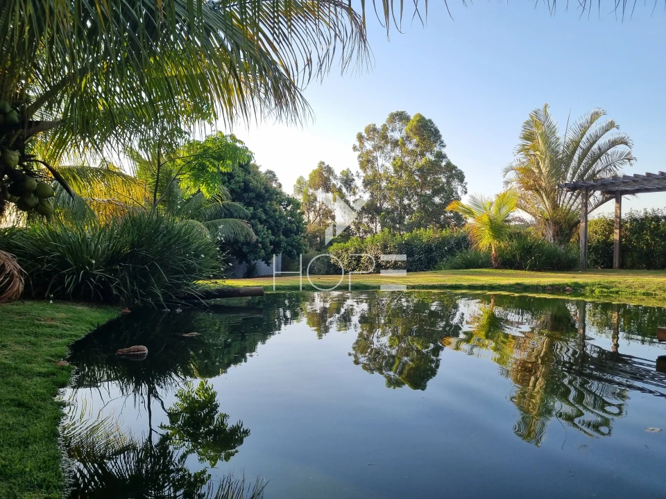 Imagens do imóveis Condomínio Riviera do Poente – Chácara Molhada porteira fechada À venda  – 4 suítes – 5 vagas – 2.600 m² – Alvorada do Sul/PR