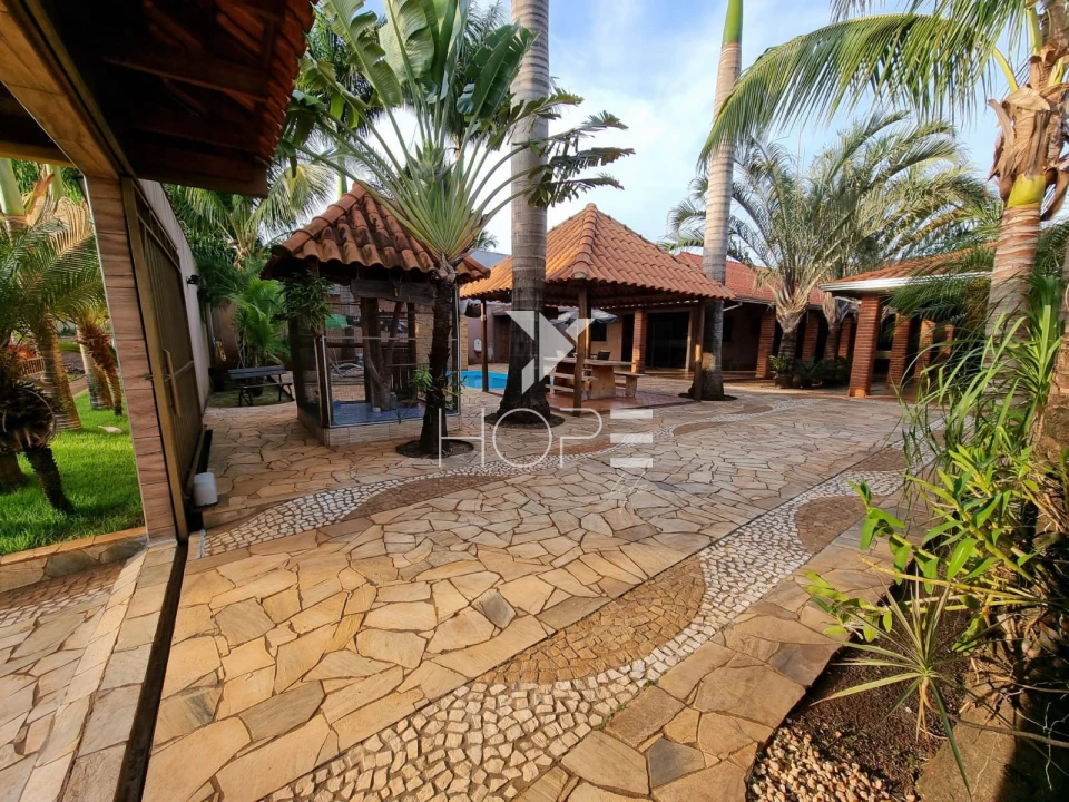 Imagens do imóveis Chácara à venda com 170 m² - 3 quartos - 2 banheiros -  3 vagas - Balneário Tibagi - Ibiporã/PR