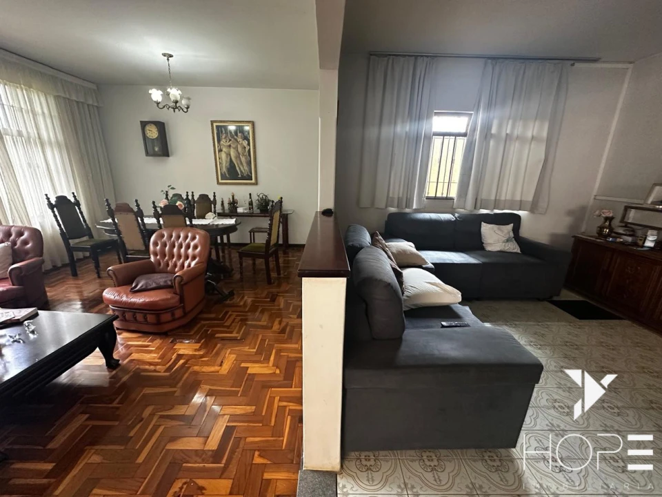 Casa à venda  próximo a Av. Higienópolis e Av. Jk.  – Londrina/PR