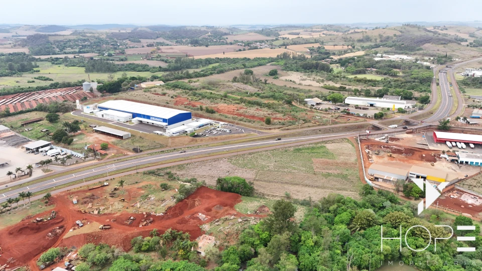 Imagens do imóveis Terreno Industrial à Venda – 21.200m² – Zoneamento ZI3 – PR 445 – Londrina/PR