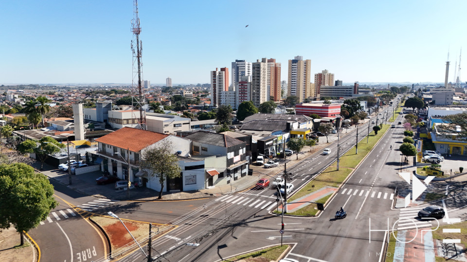 Imagens do imóveis Invista em Localização : Amplo espaço Comercial de 2.000 m² para Demolição ou Novo Projeto