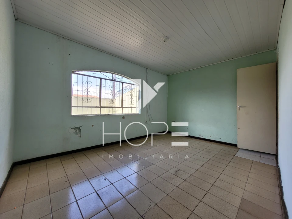 Imagens do imóveis Casa 3 Quartos com Edícula na Zona Oeste de Londrina – Bairro Leonor