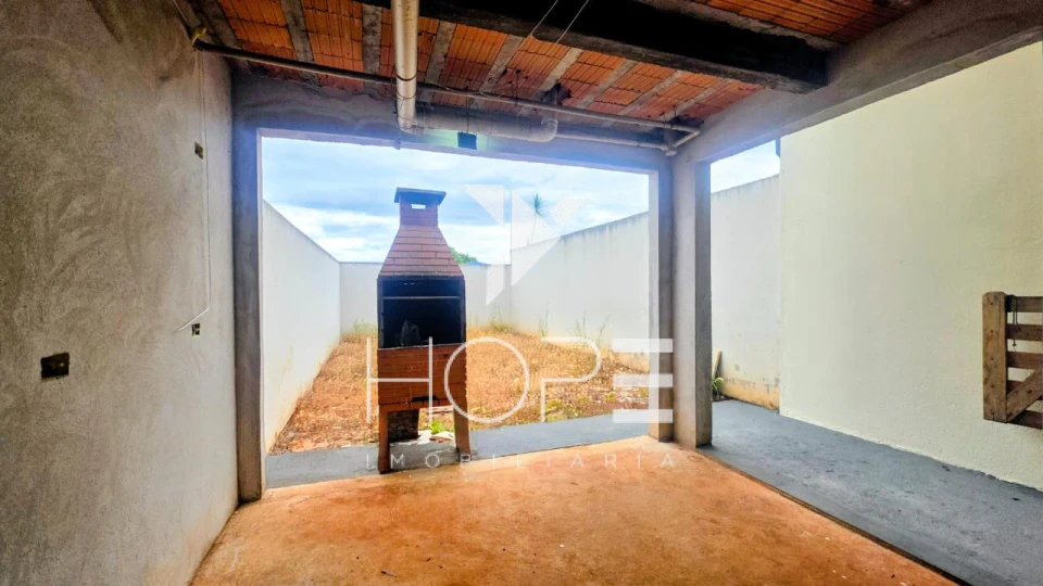 Casa para Venda e Locação – 131 m² – Colúmbia – Londrina/PR