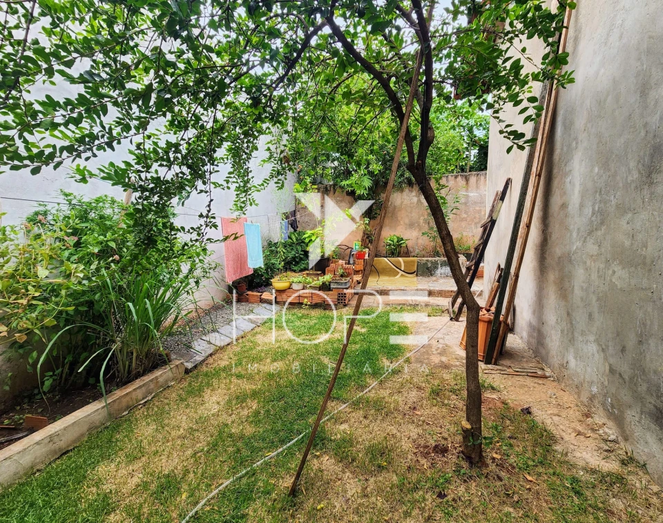 Imagens do imóveis Casa à Venda de 198 m² no Conjunto Semíramis  – Londrina/PR