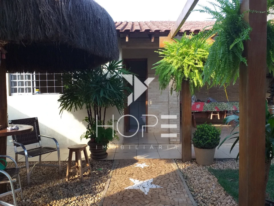 Casa à venda – 3 quartos – Jardim Monte Castelo II – Cambé/PR