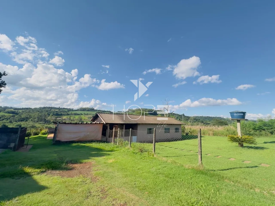 Imagens do imóveis Chácara à venda – 30.000 m² – Patrimônio Regina – Londrina/PR – Piscina e Espaço Gourmet