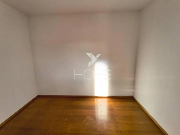Imagens do imóveis Sobrado para Alugar no Sabará I em Londrina – 3 Quartos (1 Suíte) – Próximo à Av. Arthur Thomas - R$ 2.290,00