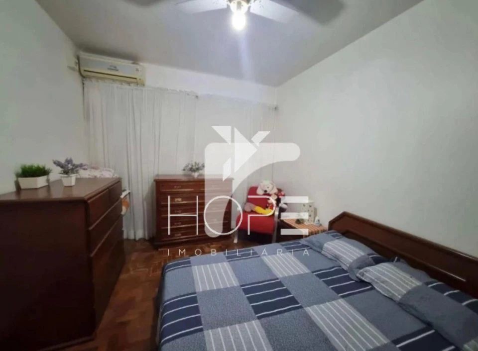 Casa à Venda – 167 m² – 4 Quartos (1 Suíte) – Petrópolis – Região Central – Londrina/PR