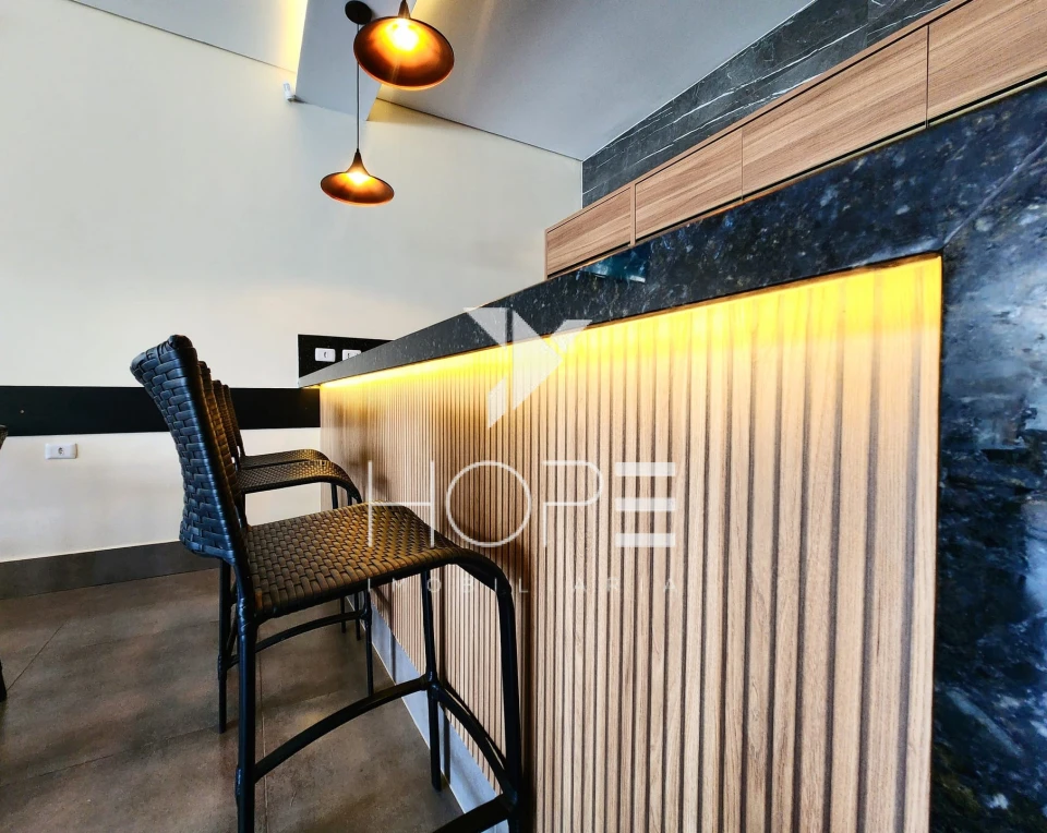 Imagens do imóveis Imóvel Comercial de Alto Padrão com Piscina e Espaço Gourmet à Venda em Cambé – Jardim do Café