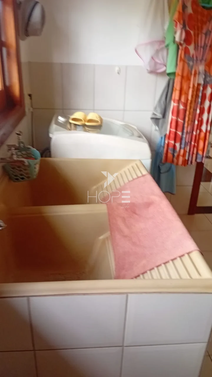 Imagens do imóveis Casa de Alto Padrão com 3 Suítes em Condomínio Fechado – Terreno de 5.000m² com Piscina Aquecida e Espaço Gourmet – Rolândia/PR