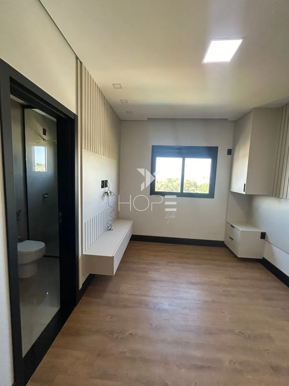 Imagens do imóveis Casa Exclusiva em Condomínio Fechado – 4 Suítes - 3 ANDARES - Elevador - 800m² de Terreno - Condomínio Costa do Sol – Rolândia/PR