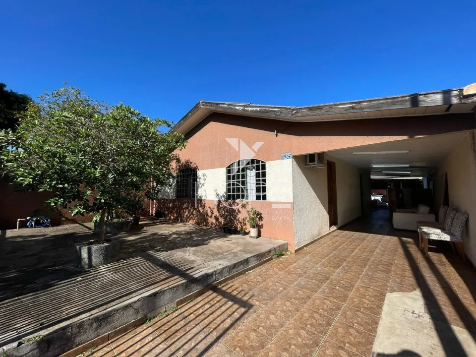 Imagens do imóveis Casa à venda com 375 m² - 2 quartos - 1 banheiro - 2 vagas - Jardim Silvino - Cambé PR
