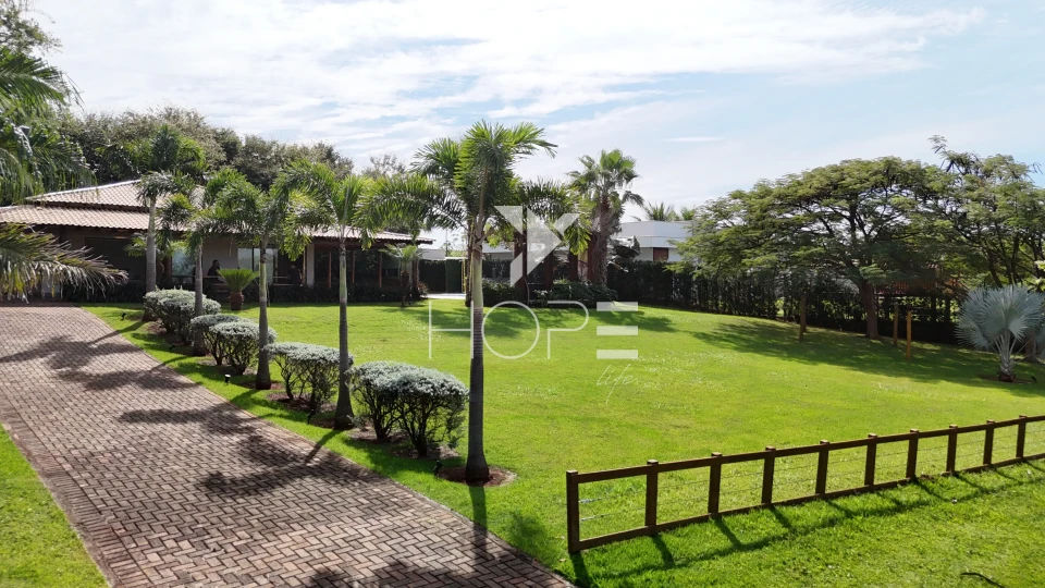 Imagens do imóveis Condomínio Riviera do Poente - chácara à venda com 1.300 m² - 2 quartos - 1 suíte - 4 vagas -  piscina - Alvorada do Sul PR