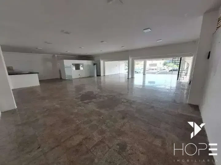 SALA COMERCIAL DE ESQUINA PARA LOCAÇÃO  NA AV. Juscelino Kubitscheck