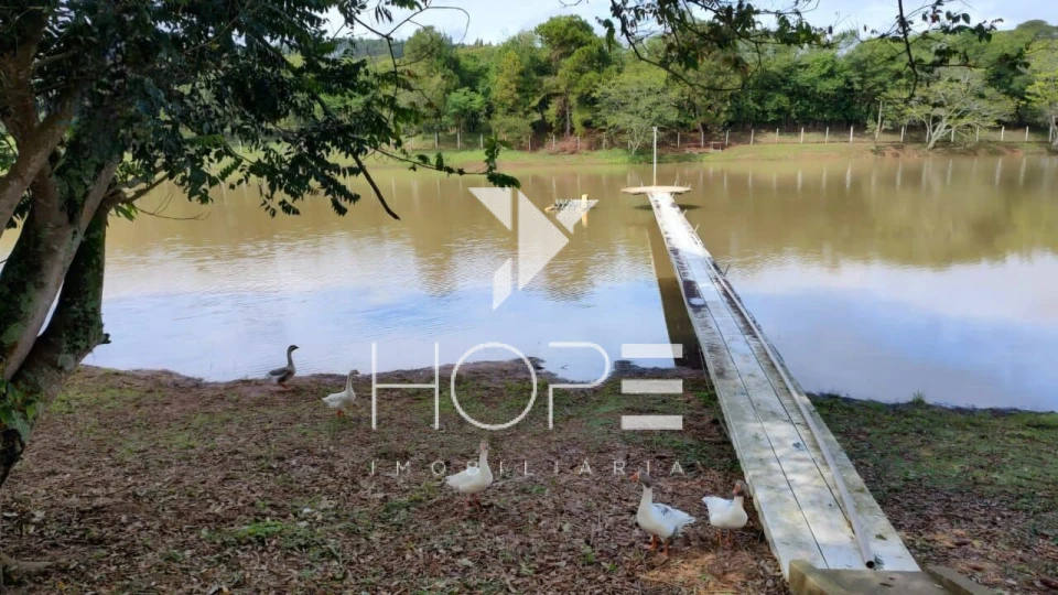 Fazenda à venda – 51 alqueires – Estrutura completa para pecuária leiteira – Angatuba/SP