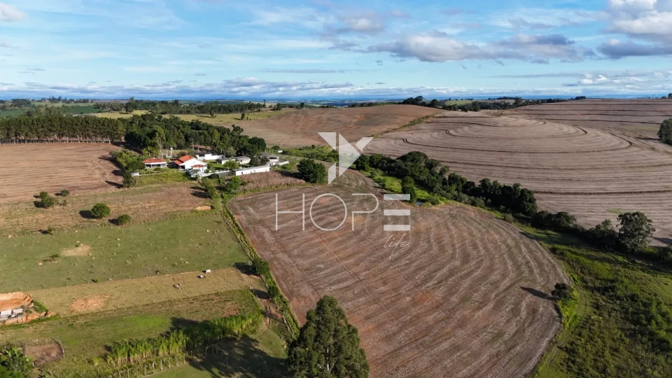 Imagens do imóveis Sítio porteira fechada à venda com 17.66 alqueires - agricultura e pecuária - Itapetininga SP