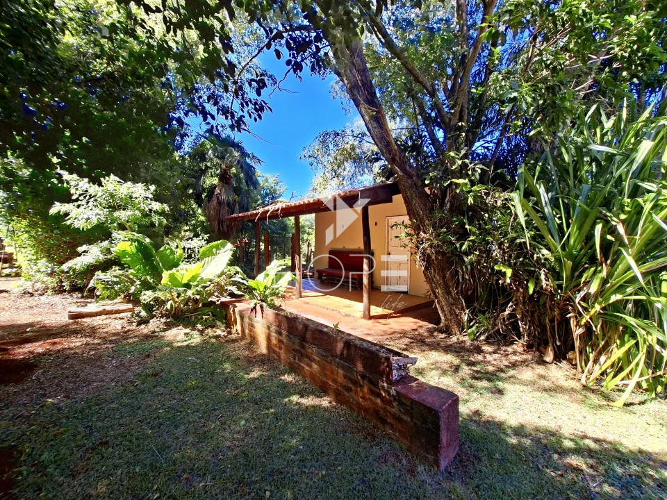 Imagens do imóveis Chácara molhada à venda com 30.492 m² - 3 casas - piscina - acesso direto ao rio - Alvorada do Sul PR