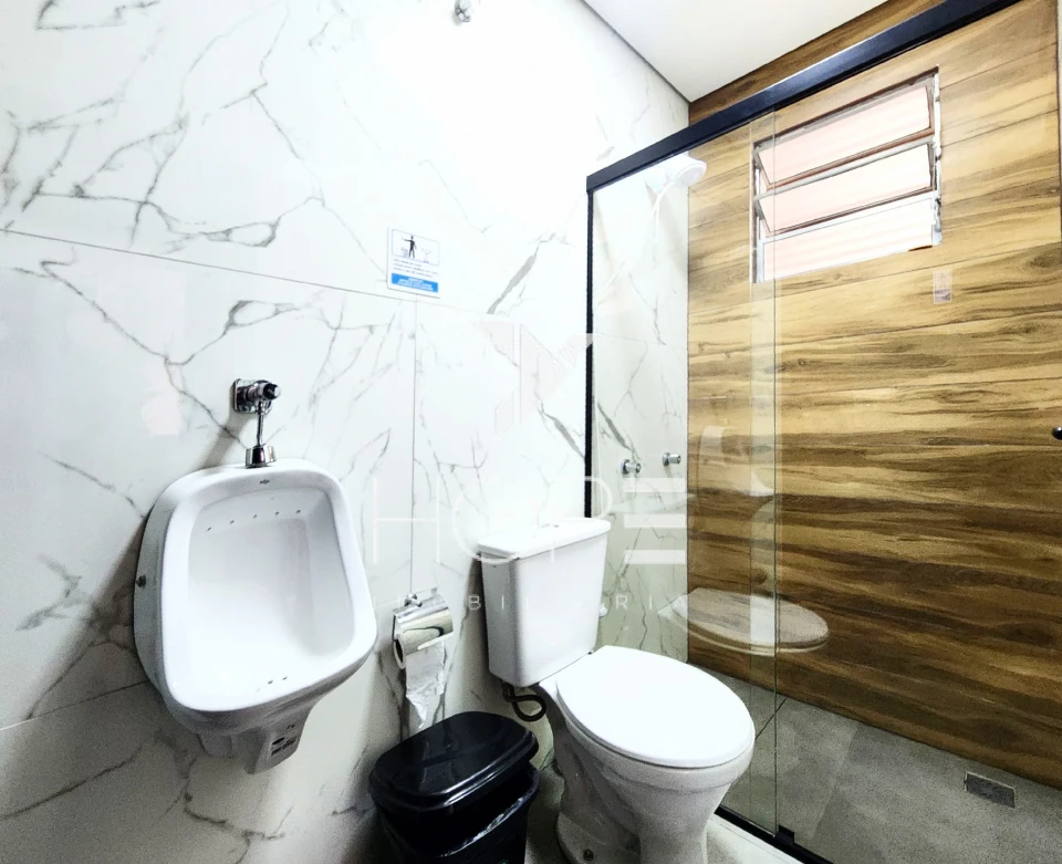 Imagens do imóveis Imóvel Comercial de Alto Padrão com Piscina e Espaço Gourmet à Venda em Cambé – Jardim do Café