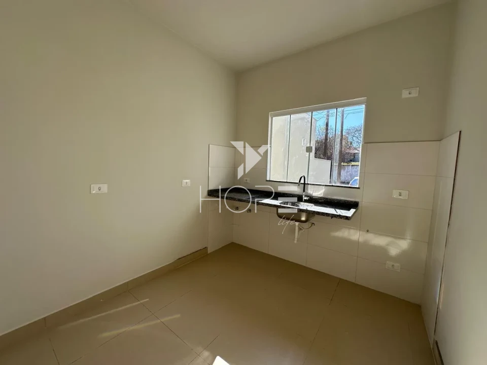 Imagens do imóveis Casa geminada à venda com 3 quartos (1 suíte) no Jardim Bandeirantes – Zona Oeste – Londrina/PR