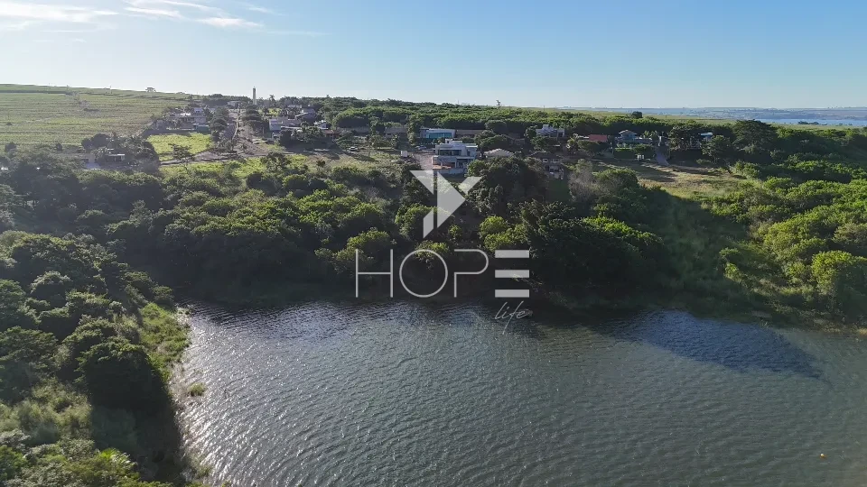 Imagens do imóveis Condomínio Porto das Águas - terreno molhado à venda com 2.000 m² - frente para o lago - Porecatu PR
