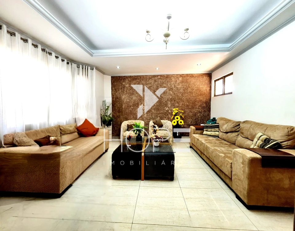 Sobrado à Venda 5 Quartos – Bairro Coliseu – Zona Norte Londrina PR