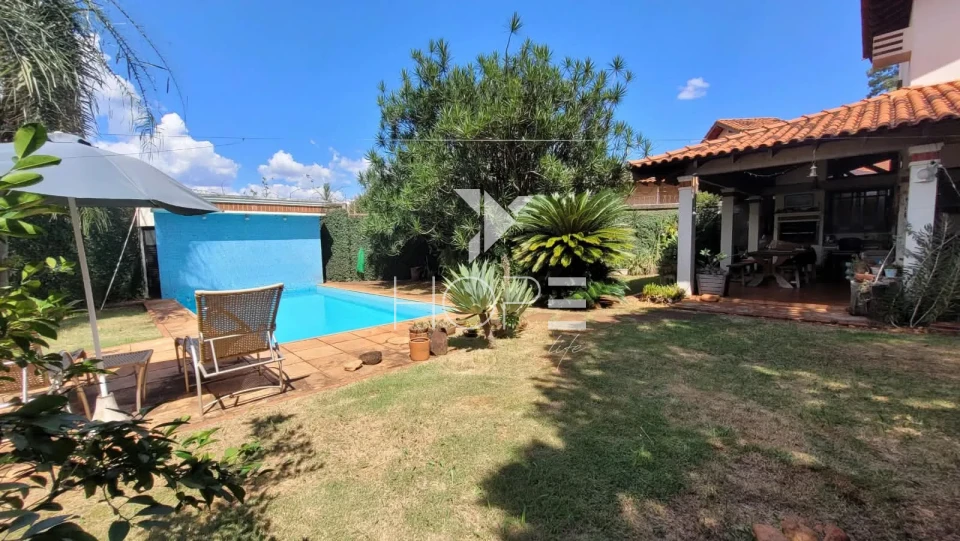 Imagens do imóveis Sobrado à Venda com Piscina – 301m² – 3 Quartos (1 Suíte) – Tucano – Zona Sul – Londrina/PR