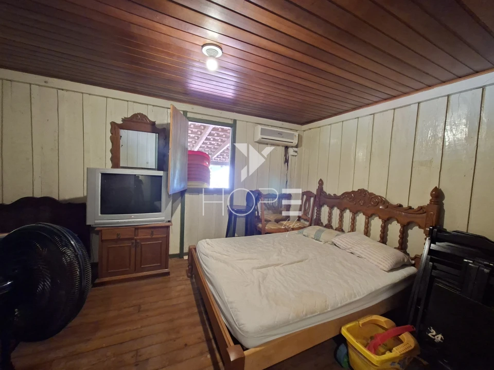 Imagens do imóveis Chácara molhada à venda com 30.492 m² - 3 casas - piscina - acesso direto ao rio - Alvorada do Sul PR
