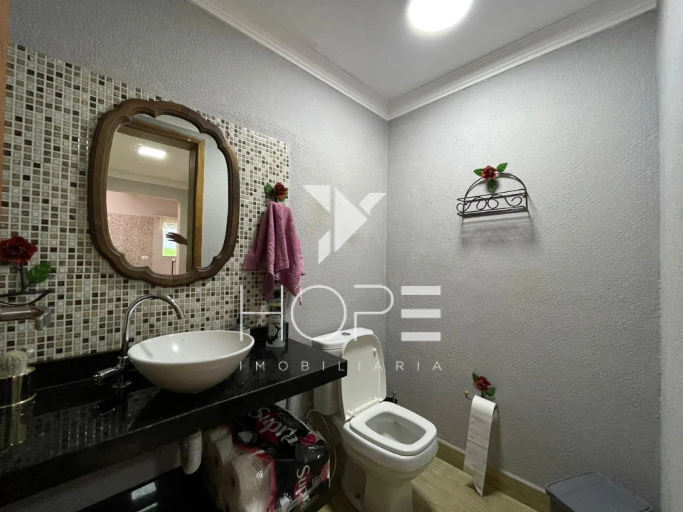 Sobrado à Venda com Energia Solar – 178m² Intern – 4 Quartos (1 Suíte) – Monte Belo – Zona Sul – Londrina/PR