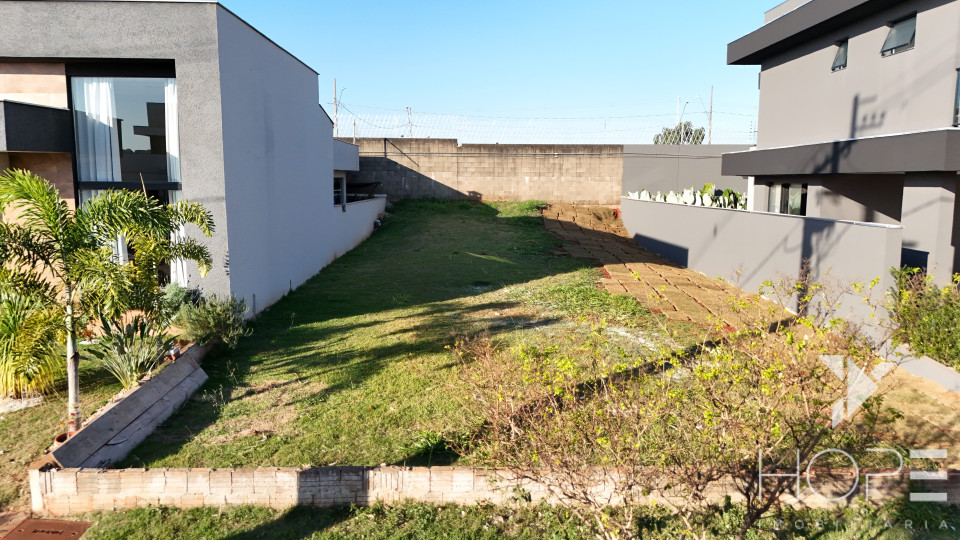 Imagens do imóveis TERRENO DE  257 m² CONDOMINIO TAUÁ ARANGUA