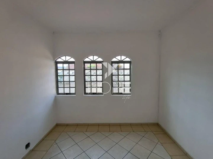 Imagens do imóveis Sobrado para Alugar no Sabará I em Londrina – 3 Quartos (1 Suíte) – Próximo à Av. Arthur Thomas - R$ 2.290,00