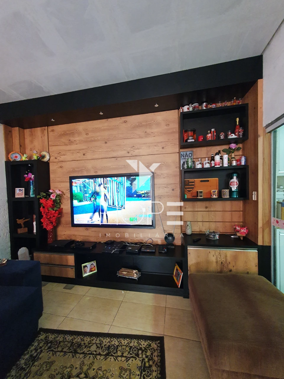 Imagens do imóveis Casa com 3 Quartos + Galpão Comercial à Venda – 285,66 m² – Conj. Hab. Santiago II – Londrina/PR